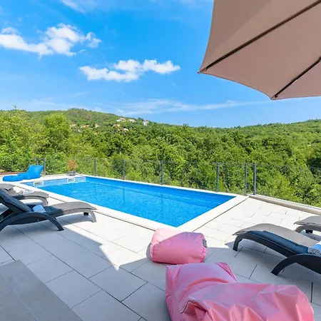 Manola Villa *
